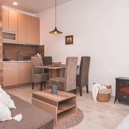 Cicmilovic P63, Milmari Resort, Διαμέρισμα Κοπαόνικ