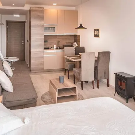 Cicmilovic P63, Milmari Resort, コパオニク