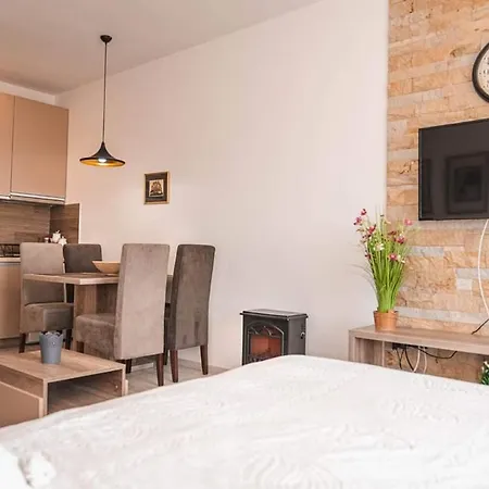 Cicmilovic P63, Milmari Resort, コパオニク