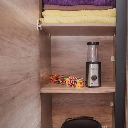 Cicmilovic P63, Milmari Resort, *