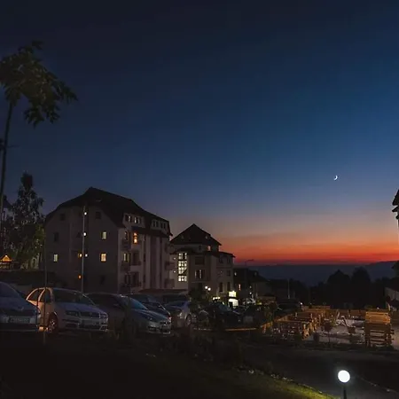 Cicmilovic P63, Milmari Resort, *